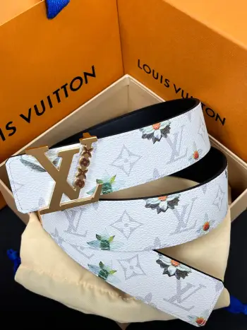 <p> LV 路易威登 40mm宽度 正品一体铸造五金钢扣 原厂皮料 双面原厂定制牛皮面料 </p> <p> LV 路易威登 40mm宽度 正品一体铸造五金钢扣 原厂皮料 双面原厂定制牛皮面料 </p>
