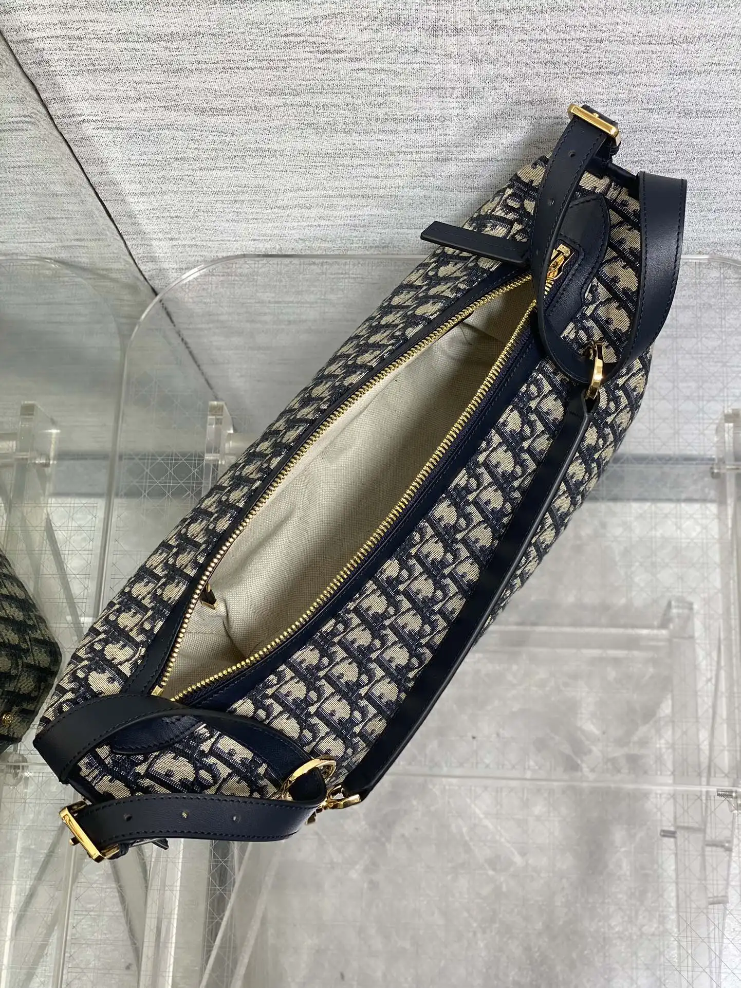 迪奥蓝布自带松弛包 女士斜挎包 - 细节图 8
