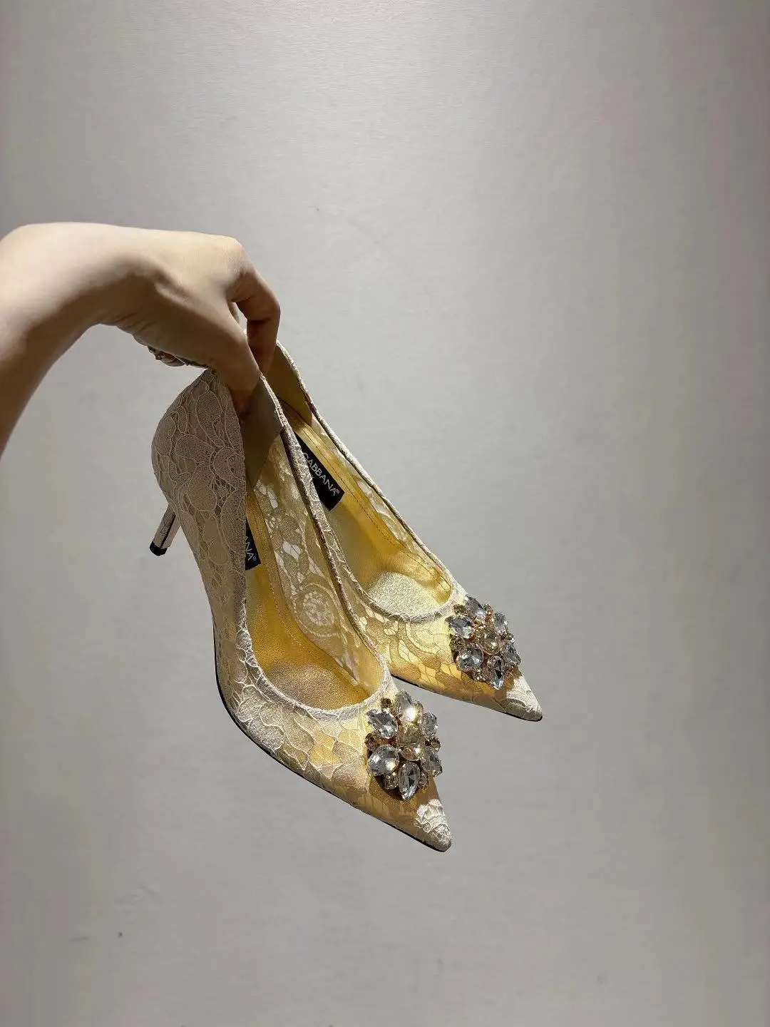 原单DG女鞋|高仿DG女鞋|精仿DG女鞋|一比一DG女鞋<p>dg新款34-42码数真皮大底 蕾丝网面羊皮内里垫脚 跟高6.5cm 10cm  34 35 42定制不退不换  </p>