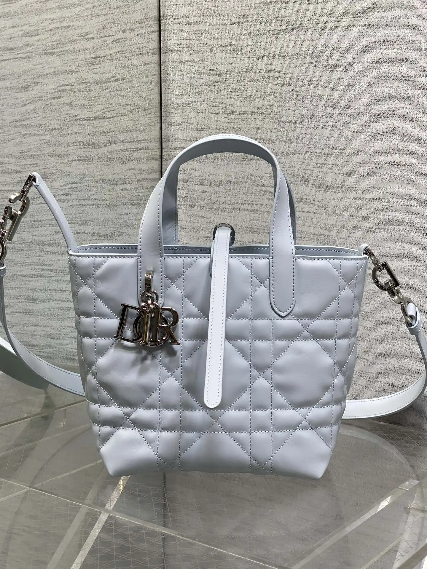 迪奥小号系列最新蝴蝶结菜篮子手袋 女士斜挎包 - 细节图 1