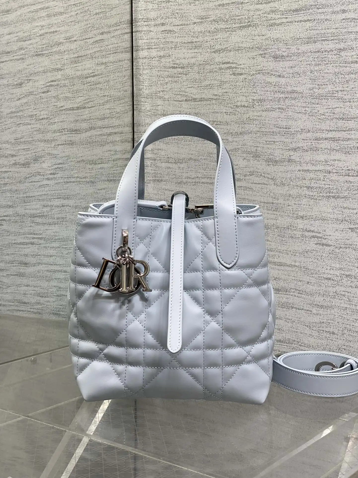 迪奥小号系列最新蝴蝶结菜篮子手袋 女士斜挎包 - 细节图 2