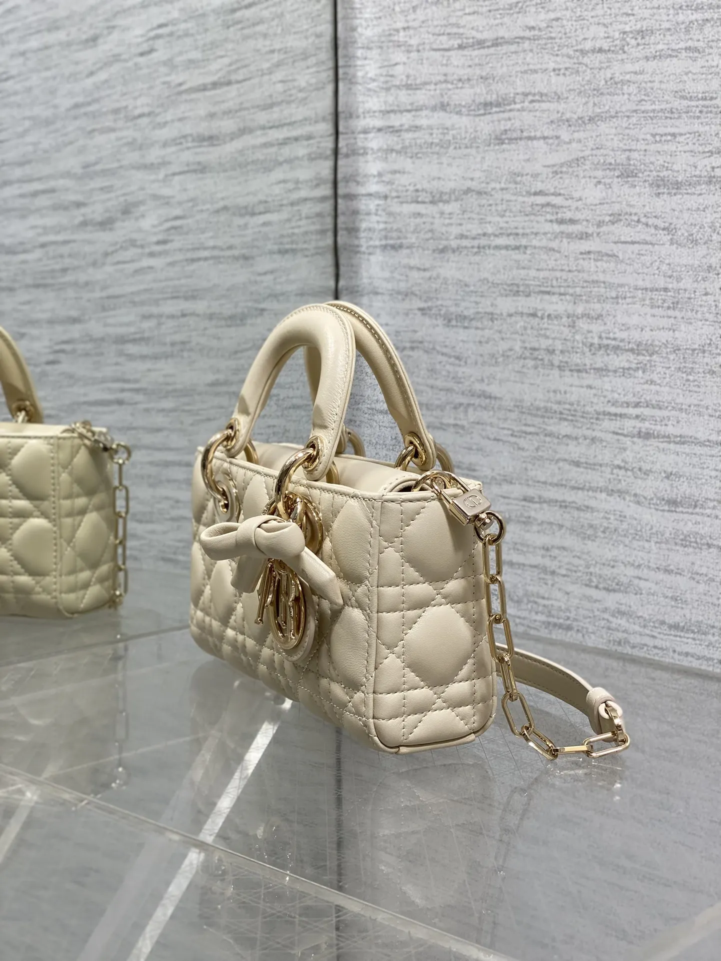 迪奥最新款四格蝴蝶结戴妃包 女士斜挎包 - 细节图 6