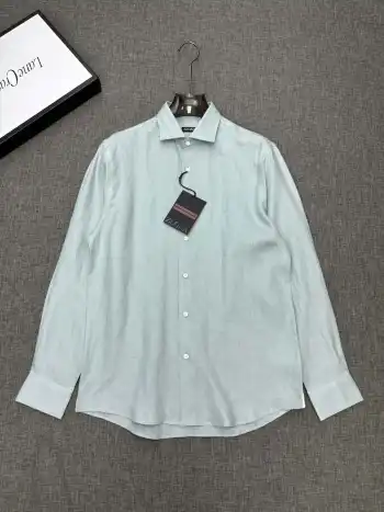 The most complete collection of linen shirts in 9 colors.