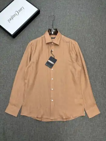 The most comprehensive linen shirt in 9 colors.
