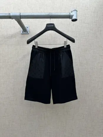 当季新款休闲运动短裤