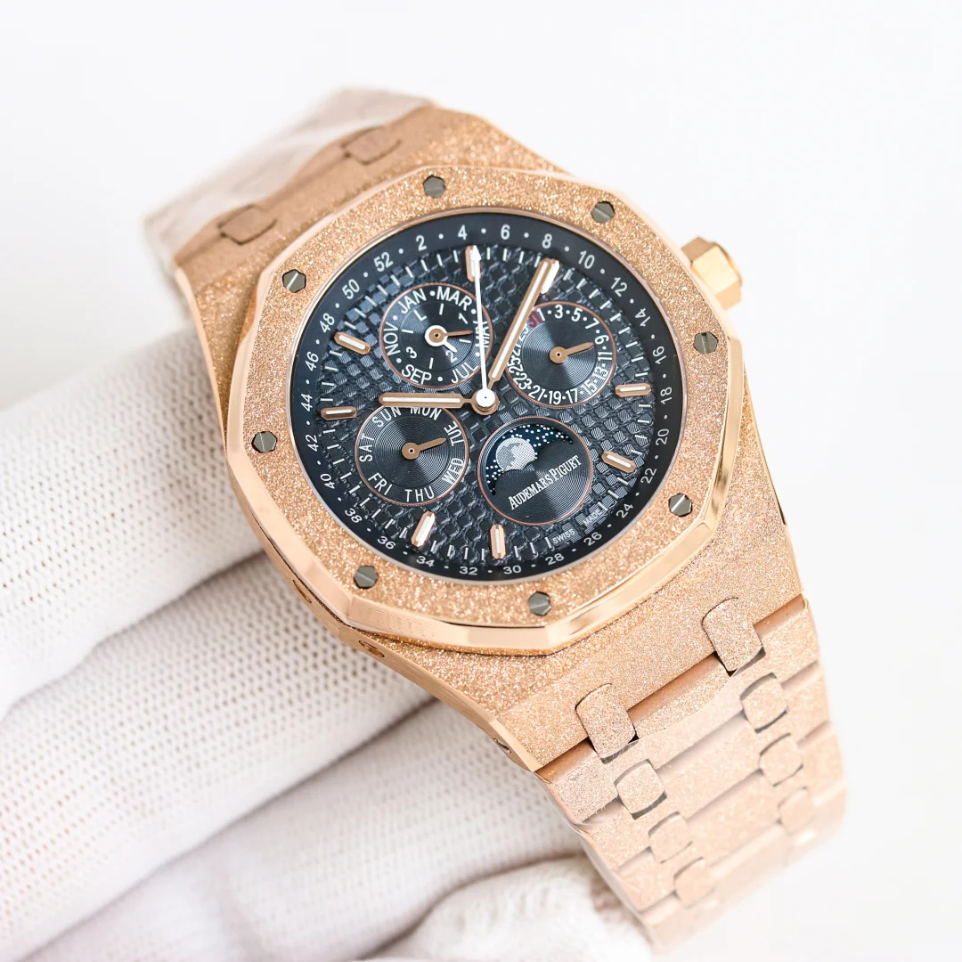 Audemars Piguet R68 Royal Oak Frosted Gold Watch Men s Mechanical Watch - Detail view 2