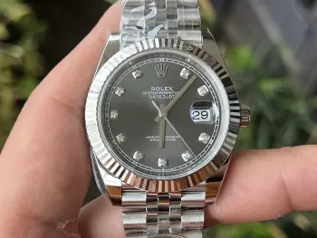 <p>太阳出品<p>ERF 劳力士 ROLEX C2 日志系列 41mm 配重 所有的惊艳——都源自于不断地突破 克隆无卡度机芯史上又一款超级副本 ERF工厂最新日志型DATEJUST41系列——131.5克增重版 官方整表重量约133克左右  太阳出品精致推荐男士机械腕表 </p>
