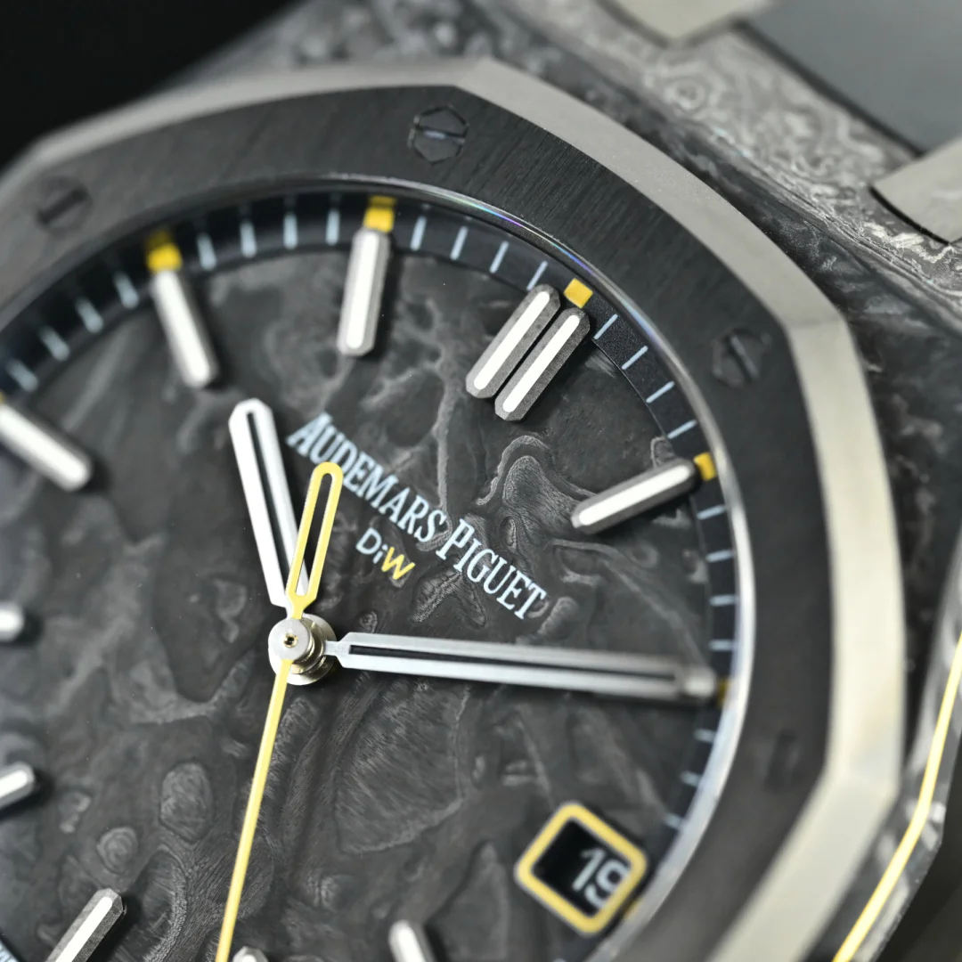 Audemars Piguet 15500 Audemars Piguet Royal Oak Series Men s Mechanical Watch - Detail view 8