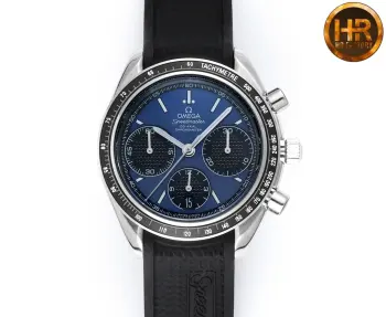 <p>太阳出品  超越极限 霸气登场 HR工厂再添新将——欧米茄 OMEGA 超霸系列326.32.40.50.06.001多功能计时腕表  KV6 </p><p>HR团队与正品代工厂深度合作制作 全网独家正品拆解测绘 不惜成本与时间 耗时一年开模研发 达到所有数据配件均可与正品完美通用互换 同步专柜尺寸40mm 采用正品一致结构的原装进口瑞士Cal.3330计时机芯, 经专业团队精密改进打磨 使之更加稳定耐用 打造原单品质的欧米茄超霸系列腕表副本 </p><p> 外观 购入正品拆解测绘 一致的阶梯式表壳壳套 一致的CNC打磨级别 一致的厚度尺寸 整表配件包括表带生耳螺丝都可与正品完美互换 </p><p> 盘面 表盘采用正品相同的颗粒纹理加放射纹路字面 采用与原装一致的磨砂细微颗粒字面 颗粒的整体密度与正品吻合 在任何角度下均可以看出与正品相同的光源反射 每个数字字钉 logo 采用正品工艺材质独立开模 历经几套模具终使立体美感与原版一致 </p><p> 镜面 双面镀蓝膜弧面蓝宝石玻璃表镜 双面倒角光边圆滑处理 厚度弧度达到严苛的0.03公差标准 防刮耐磨 晶莹剔透 </p><p> 防