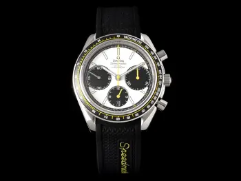 <p>太阳出品  超越极限 霸气登场 HR工厂再添新将——欧米茄 OMEGA 超霸系列326.32.40.50.06.001多功能计时腕表  KV6 </p><p>HR团队与正品代工厂深度合作制作 全网独家正品拆解测绘 不惜成本与时间 耗时一年开模研发 达到所有数据配件均可与正品完美通用互换 同步专柜尺寸40mm 采用正品一致结构的原装进口瑞士Cal.3330计时机芯, 经专业团队精密改进打磨 使之更加稳定耐用 打造原单品质的欧米茄超霸系列腕表副本 </p><p> 外观 购入正品拆解测绘 一致的阶梯式表壳壳套 一致的CNC打磨级别 一致的厚度尺寸 整表配件包括表带生耳螺丝都可与正品完美互换 </p><p> 盘面 表盘采用正品相同的颗粒纹理加放射纹路字面 采用与原装一致的磨砂细微颗粒字面 颗粒的整体密度与正品吻合 在任何角度下均可以看出与正品相同的光源反射 每个数字字钉 logo 采用正品工艺材质独立开模 历经几套模具终使立体美感与原版一致 </p><p> 镜面 双面镀蓝膜弧面蓝宝石玻璃表镜 双面倒角光边圆滑处理 厚度弧度达到严苛的0.03公差标准 防刮耐磨 晶莹剔透 </p><p> 防