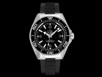 <p>太阳出品VS+ Factory 欧米茄 OMEGA  XL3 全新一代海马系列600海洋宇宙腕表</p><p>海洋宇宙腕表问世二十周年之际 欧米茄推出全新第四代海马系列海洋宇宙腕表 </p><p>全新腕表传承了海洋宇宙表款的经典设计元素   并通过更纤薄的轮廓和更锐利的线条 为腕表注入更具现代感的风格 腕表原装1比1开模 外观尺寸细节对版 机芯搭载