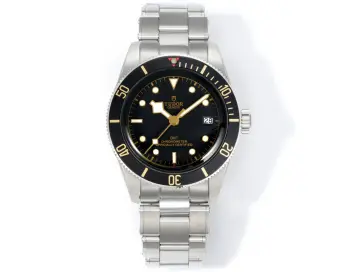 <p>太阳出品 三株<p>V2升级版 帝舵 TUDOR R28 碧湾系列 对于帝舵来说 无疑是一个庞大的产品线 在今年推出了一只全新的单色碧湾 以绝对的实力被认为是劳力士无历黑水鬼的平替 今年推出的这只全新单色碧湾 也迎来了碧湾第三次制表科技和焕新美学风格上的革新 </p><p>1.新款碧湾迎来新的改革 升级夜光珠 而正品同步凹入式 太阳出品精致推荐男士机械腕表 </p>