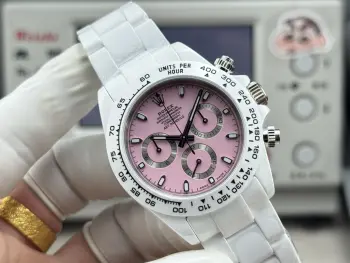 <p>太阳出品 4801机 丹东4130<p>HEH改装定制 劳力士 ROLEX R74 迪通拿系列 </p><p>全新推出改装品版公司AET迪通拿陶瓷改表 搭载丹东4801机芯 .</p><p>材陶瓷壳和陶瓷带材料釆用真正的氧化锆材料  改装后的手表 不仅在外观上焕然一新 更在性能与功能上实现了质的飞跃 太阳出品精致推荐男士多功能机械腕表 </p>