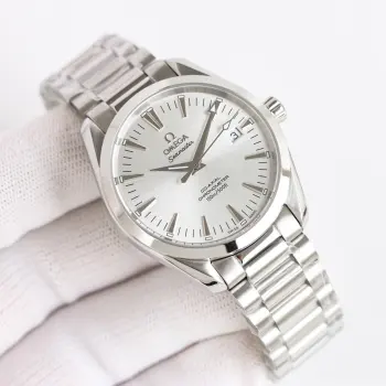 <p>太阳出品VS厂出品 欧米茄 OMEGA PN1 海马150米系列 Aqua Terra 天文台 39mm </p><p>1: 市场独家天然表带 钢带自由选择 上下蓝宝石镀增透玻璃</p><p>从陆地到海洋 无所不能 太阳出品精致推荐男士机械腕表 </p>
