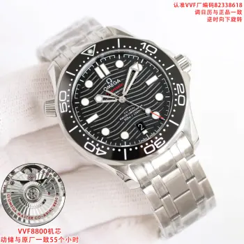 <p>太阳出品 胶带款VVF 欧米茄 OMEGA  VS5 海马300米 潜水腕表重磅来袭--市面对版版本 </p><p>搭载 海马300系列 的是8800机芯 机芯对版的是逆时反调向下调日历 跟vs or一样 正品一致 </p><p>  表壳尺寸42mm 采用316L精钢打照 表壳打磨拉丝细腻 圈口旋转丝滑 表圈采用黑色陶瓷 饰以白色珐琅潜水刻度  字圈刻度不易磨损掉色    </p><p>  独家定制8800机芯 机芯调历方式与正品一致 一档调日历逆时针旋转 同时拥有55小时的动力储存 比市面的2824机芯动储多出36% </p><p>  表盘以抛光陶瓷制成 饰以激光镌刻波纹图案 12个刻度钉与表针夜光均采用瑞士进口超级夜光 亮到爆表 </p><p>  表带打磨细腻 拆卸方式和正品一样 折叠双按扣 带按压微调延展 </p><p>  具有超高性价比 欢迎品鉴    太阳出品精致推荐男士机械腕表 </p>