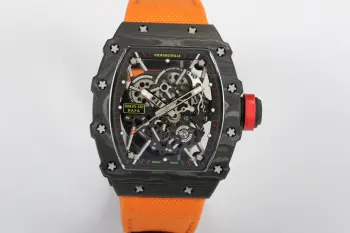 <p>太阳出品<p> 一体机芯 白宝石避震 </p><p> RICHARD MILLE 理查米尔 RM3 RM 35-02 双发条 55小时 </p><p>这是该系列第一枚搭载自动上链机芯的作品 并且别出心裁地使用全碳纤维材料来制作整个表壳 太阳出品精致推荐男士机械腕表 </p>