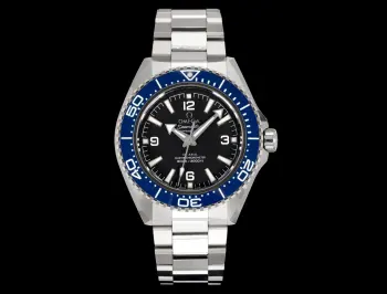<p>太阳出品VS+ Factory 欧米茄 OMEGA  XL3 全新一代海马系列600海洋宇宙腕表</p><p>海洋宇宙腕表问世二十周年之际 欧米茄推出全新第四代海马系列海洋宇宙腕表 </p><p>全新腕表传承了海洋宇宙表款的经典设计元素   并通过更纤薄的轮廓和更锐利的线条 为腕表注入更具现代感的风格 腕表原装1比1开模 外观尺寸细节对版 机芯搭载