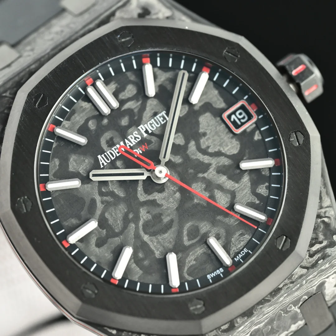 Audemars Piguet 15500 Audemars Piguet Royal Oak Series Men s Mechanical Watch - Detail view 3