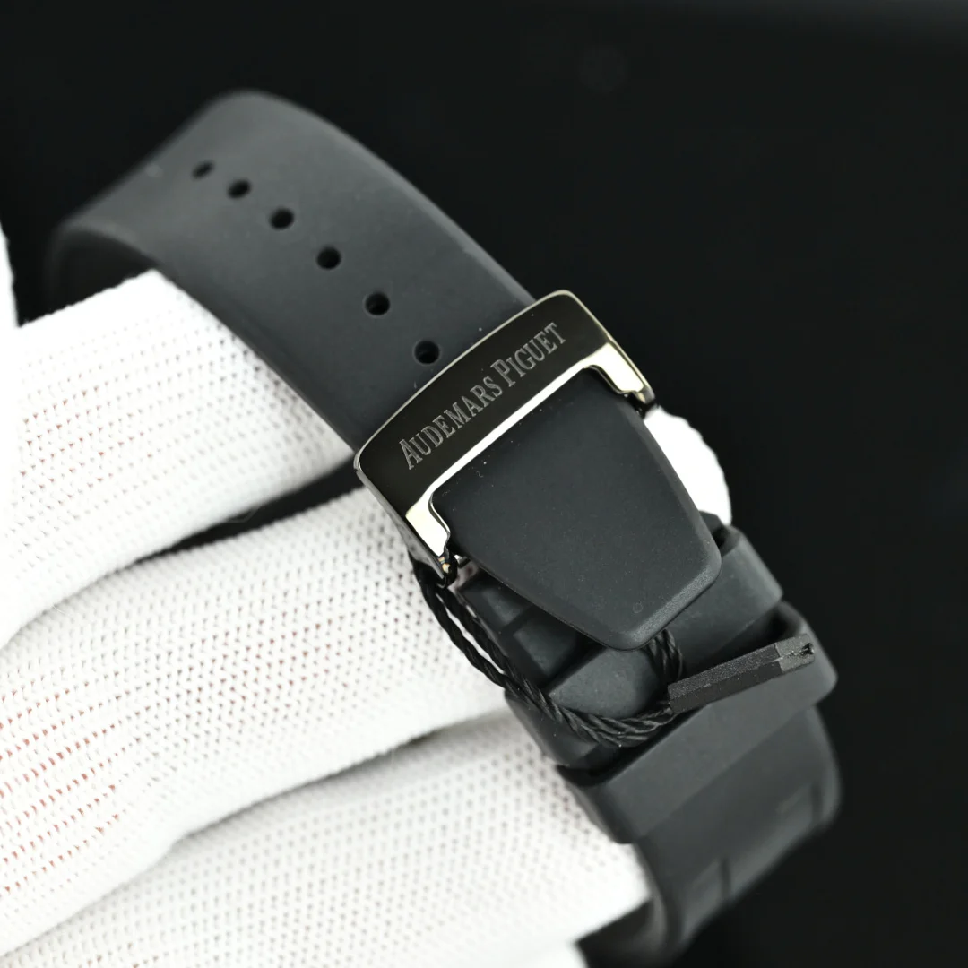Audemars Piguet 15500 Audemars Piguet Royal Oak Series Men s Mechanical Watch - Detail view 8