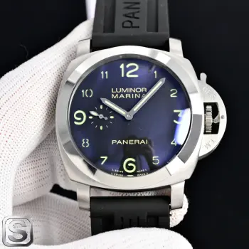 <p>太阳出品 <p>沛纳海 新款来袭PN6 </p><p>系列:庐米诺系列</p><p>型号:PAM0759</p><p>尺寸:直径44mm,厚度15mm</p><p>表壳:精钢316L白钢壳</p><p>表盘:黑面 </p><p>表镜:加强矿物质玻璃</p><p>表带:灰色磨砂表带  太阳出品精致推荐男士机械腕表 </p><p>立即抢购</p>
