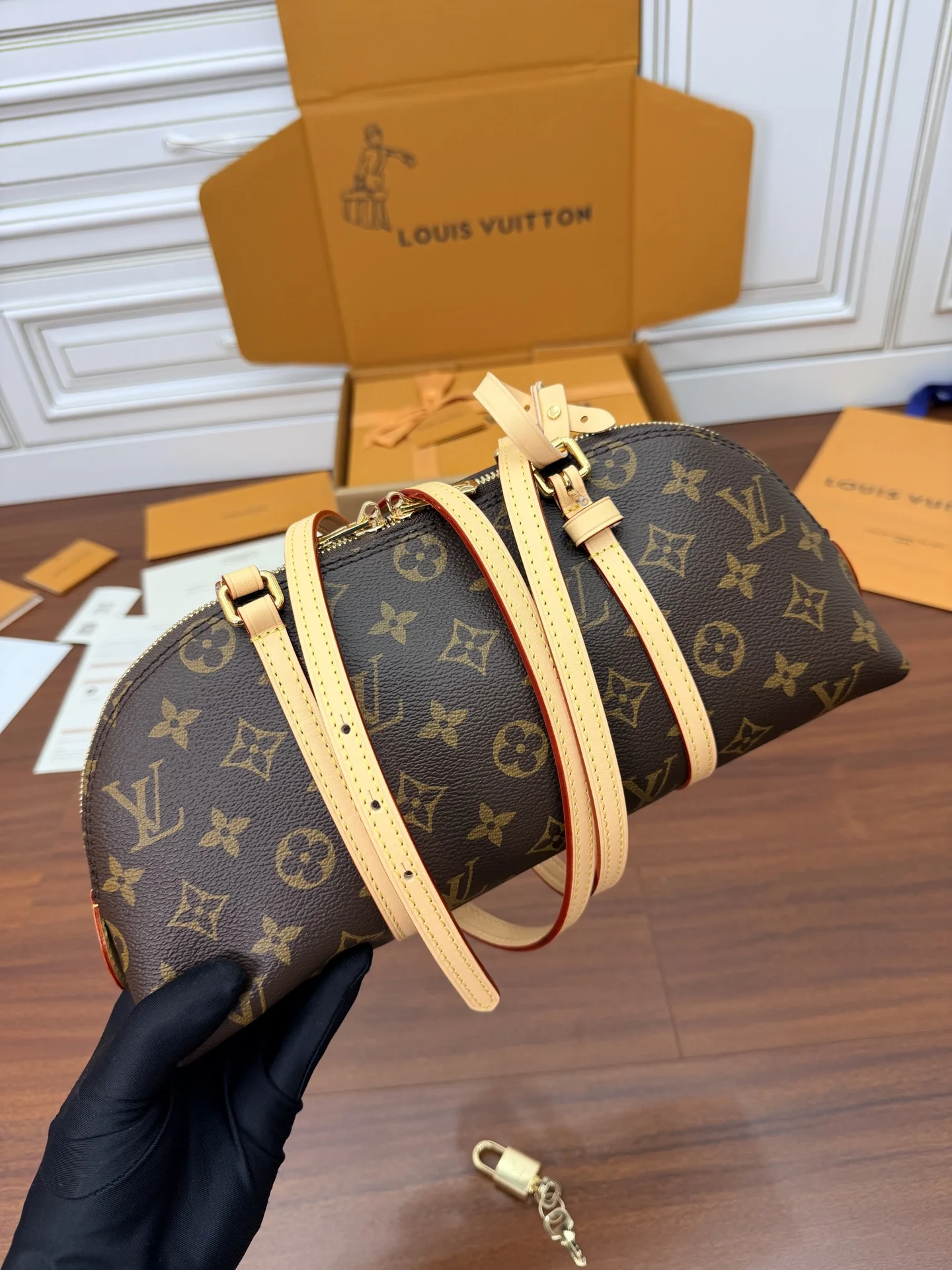 LVM28953 进口菱形面料手袋 女士斜挎包 - 细节图 8