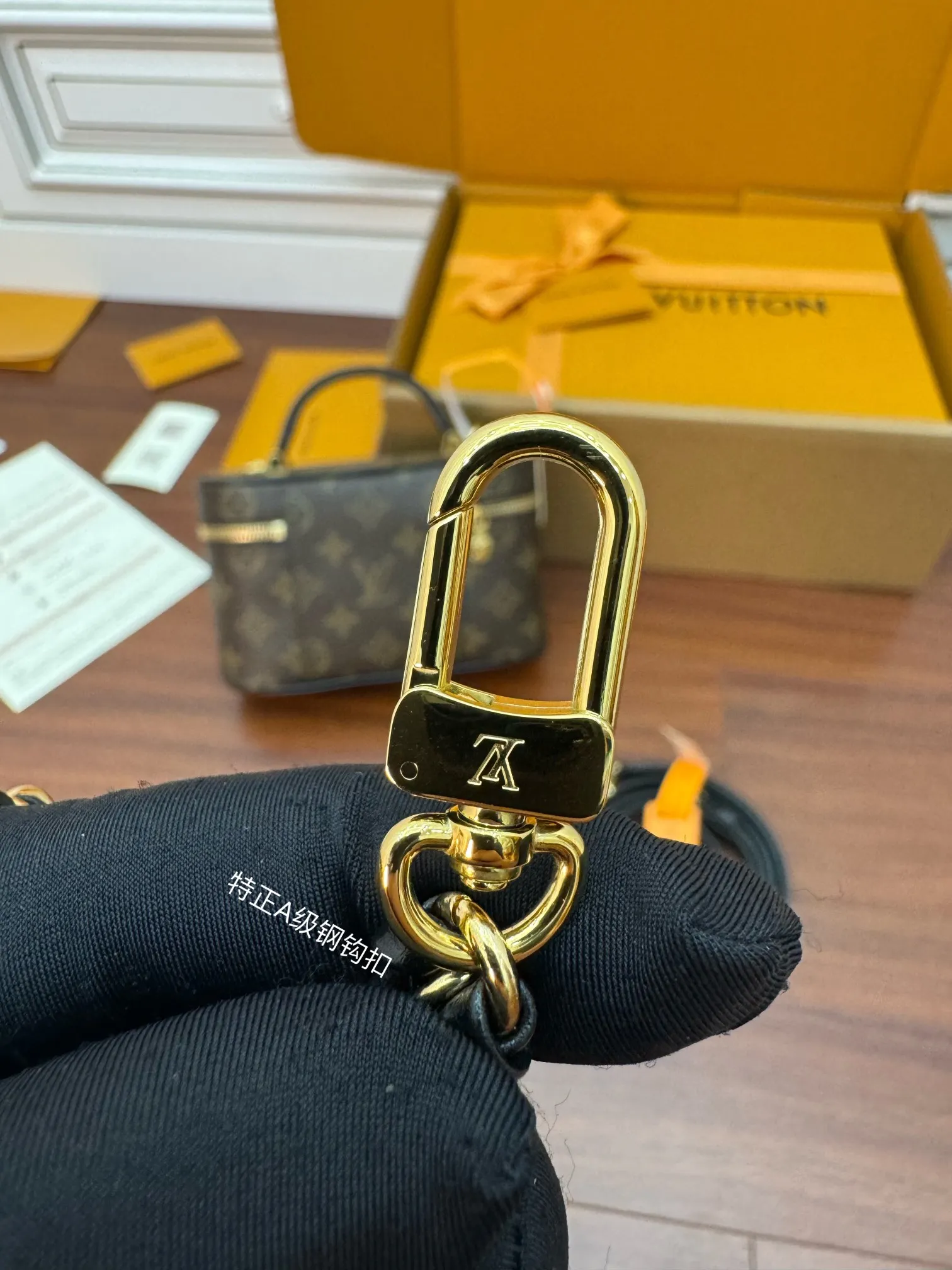 LVM47125 进口菱形面料手袋 女士斜挎包 - 细节图 4