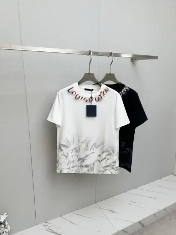 新品短袖