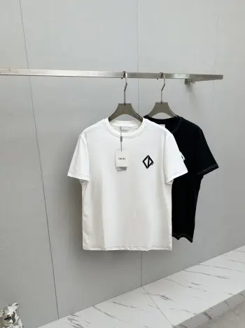 新品短袖