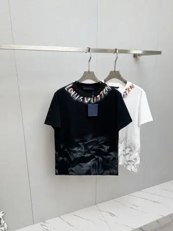 新品短袖