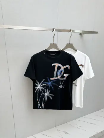 新品短袖