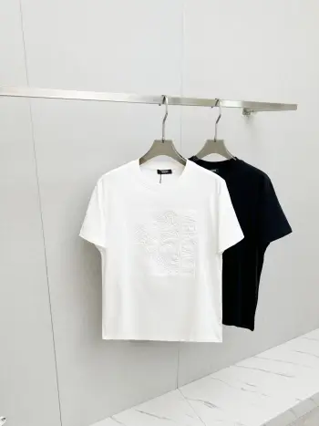 新品短袖