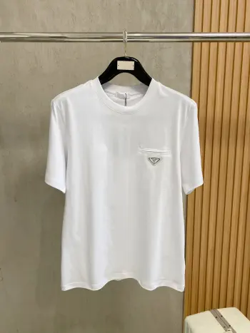 夏新品三角铁牌徽标圆领短袖T恤