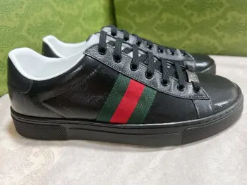 情侣款电绣面小白鞋