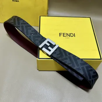 <p> FENDI 芬迪 专柜同款 宽4.0CM 双环正反用腰带 FF按钉搭扣 酒红色Cuoio Romano皮革材质 反面面料带有烟草黄和黑色FF图案 黑色珐琅金属饰面 时尚经典 百搭款</p>