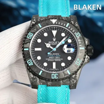 <p> BLAKEN 碳纤维改装劳力士水鬼   玩表人的个性选择</p><p>当经典劳力士潜航者遇上 BLAKEN 改装美学 腕间潮流就此革新 </p><p>SUB碳纤维复合表壳超轻配置 告别压腕感 日常佩戴毫无束缚 </p><p>搭载一体丹东3135机芯坐镇 精准走时与耐用性始终在线</p>
