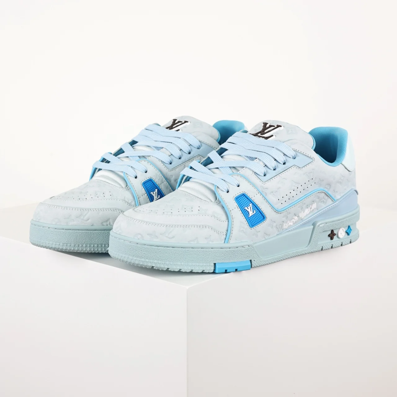 Louis Vuitton Taylor blue casual shoes - Detail view 1