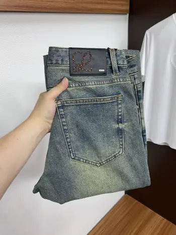 Early spring latest style jeans
