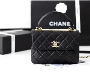 <p>全新 纯原厂Trendy</p><p>经典款之Trendy CC</p><p>皮料 欧洲原厂GR正品羊皮</p><p>五金 意大利进口24k镀厚金钢锁<p>编号A92236</p><p>尺寸25cm</p>