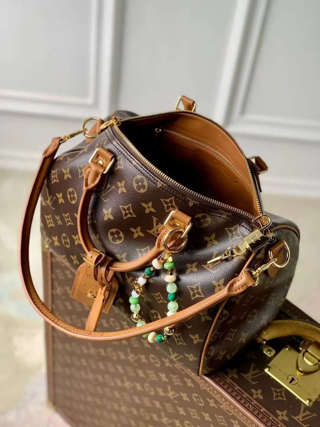 Louis Vuitton M87212 Coated Canvas Handbag Women s Shoulder Bag - Detail view 9