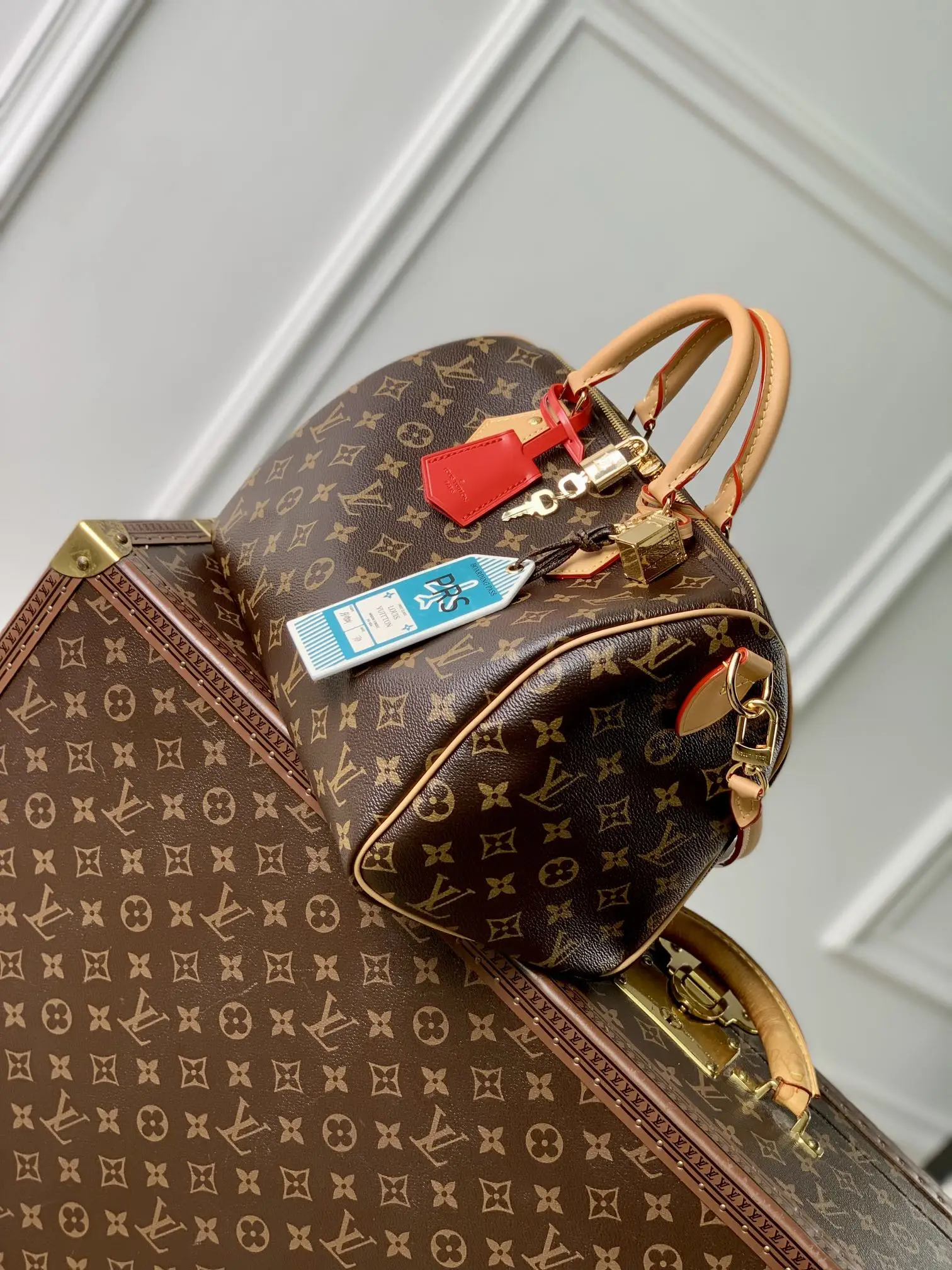 Louis Vuitton M11945 Coated Canvas Handbag Women s Shoulder Bag - Detail view 2