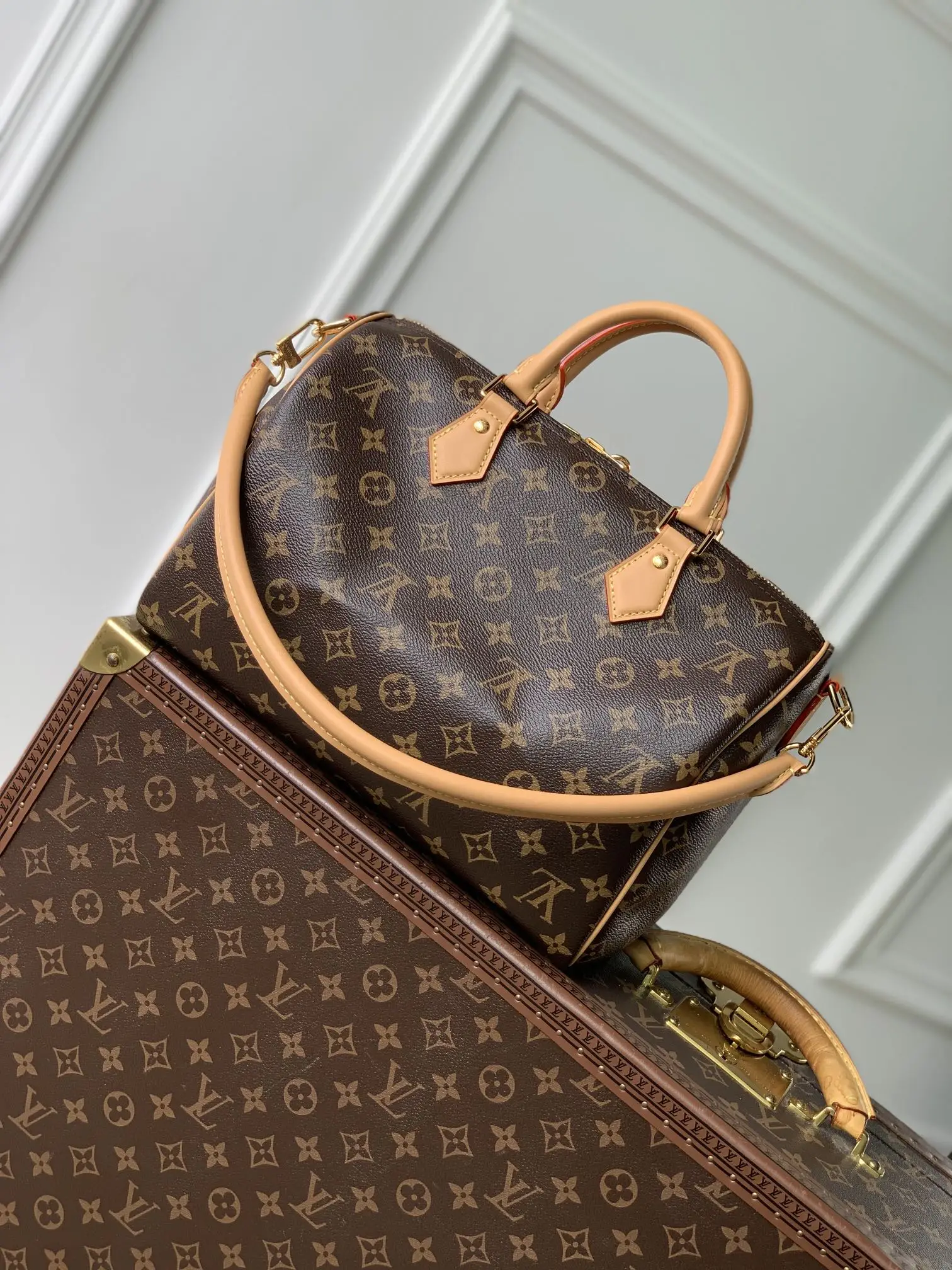 Louis Vuitton M11945 Coated Canvas Handbag Women s Shoulder Bag - Detail view 3