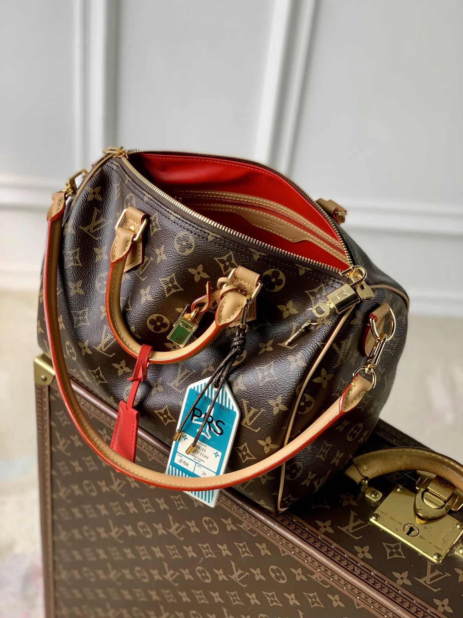 Louis Vuitton M11945 Coated Canvas Handbag Women s Shoulder Bag - Detail view 9