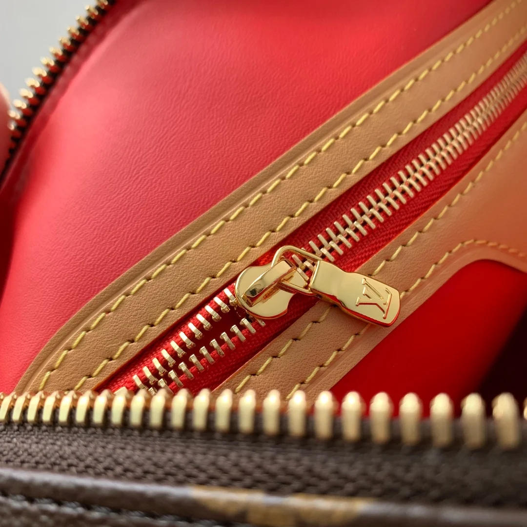 Louis Vuitton M11945 Coated Canvas Handbag Women s Shoulder Bag - Detail view 10