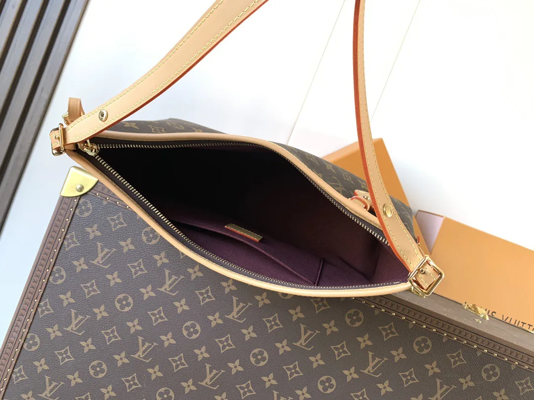 Louis Vuitton M28101 Canvas Handbag Women s Shoulder Bag - Detail view 8