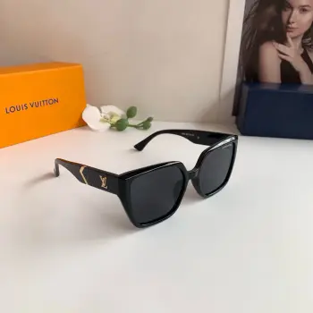 Korean-style sunglasses popular among influencers