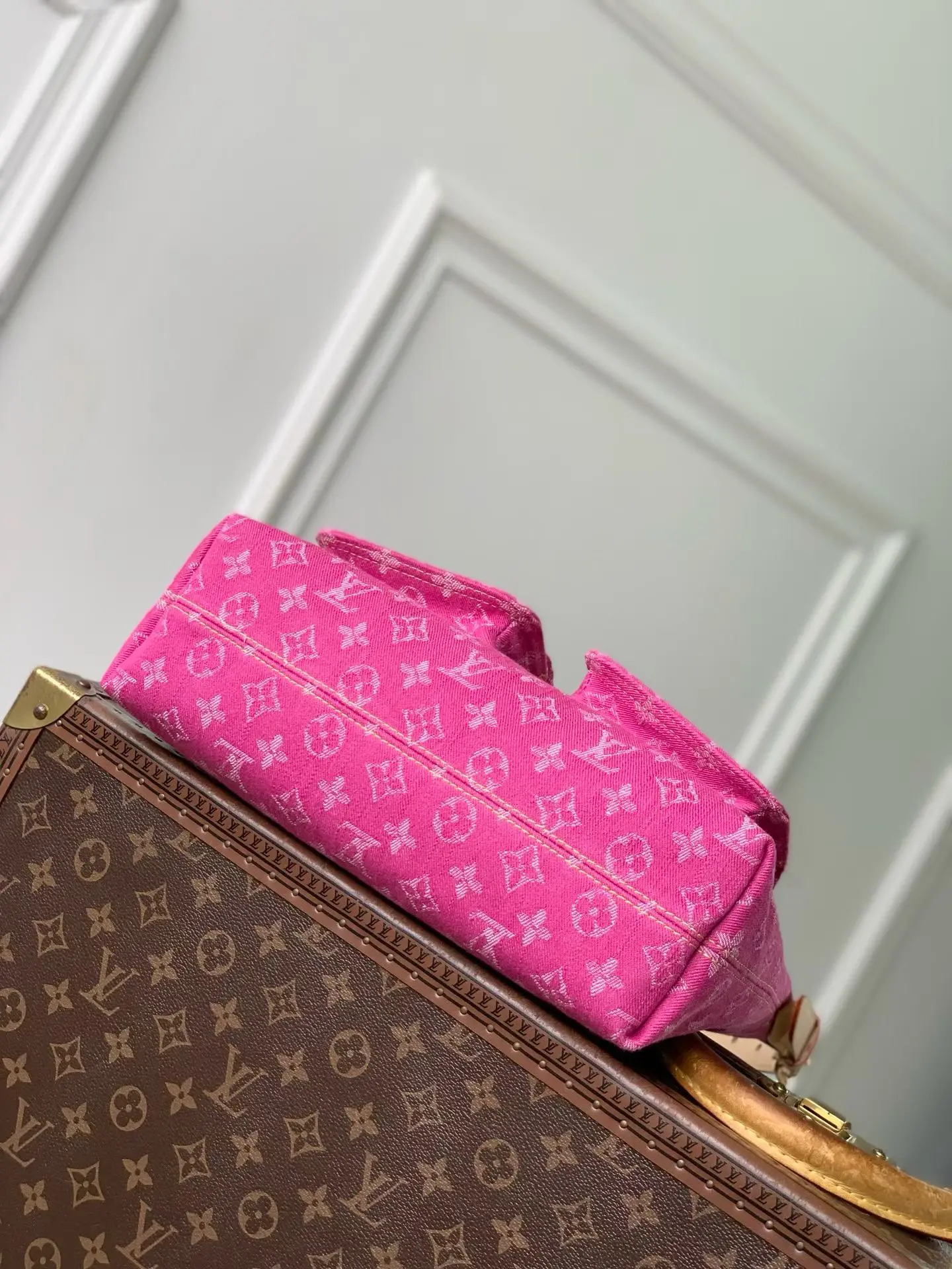 Louis Vuitton M28266 zipper pull pendant handbag women s shoulder bag - Detail view 4