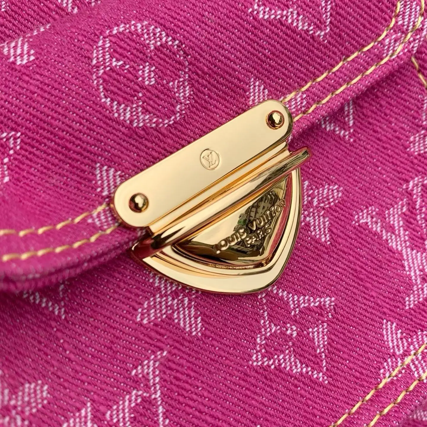 Louis Vuitton M28266 zipper pull pendant handbag women s shoulder bag - Detail view 5