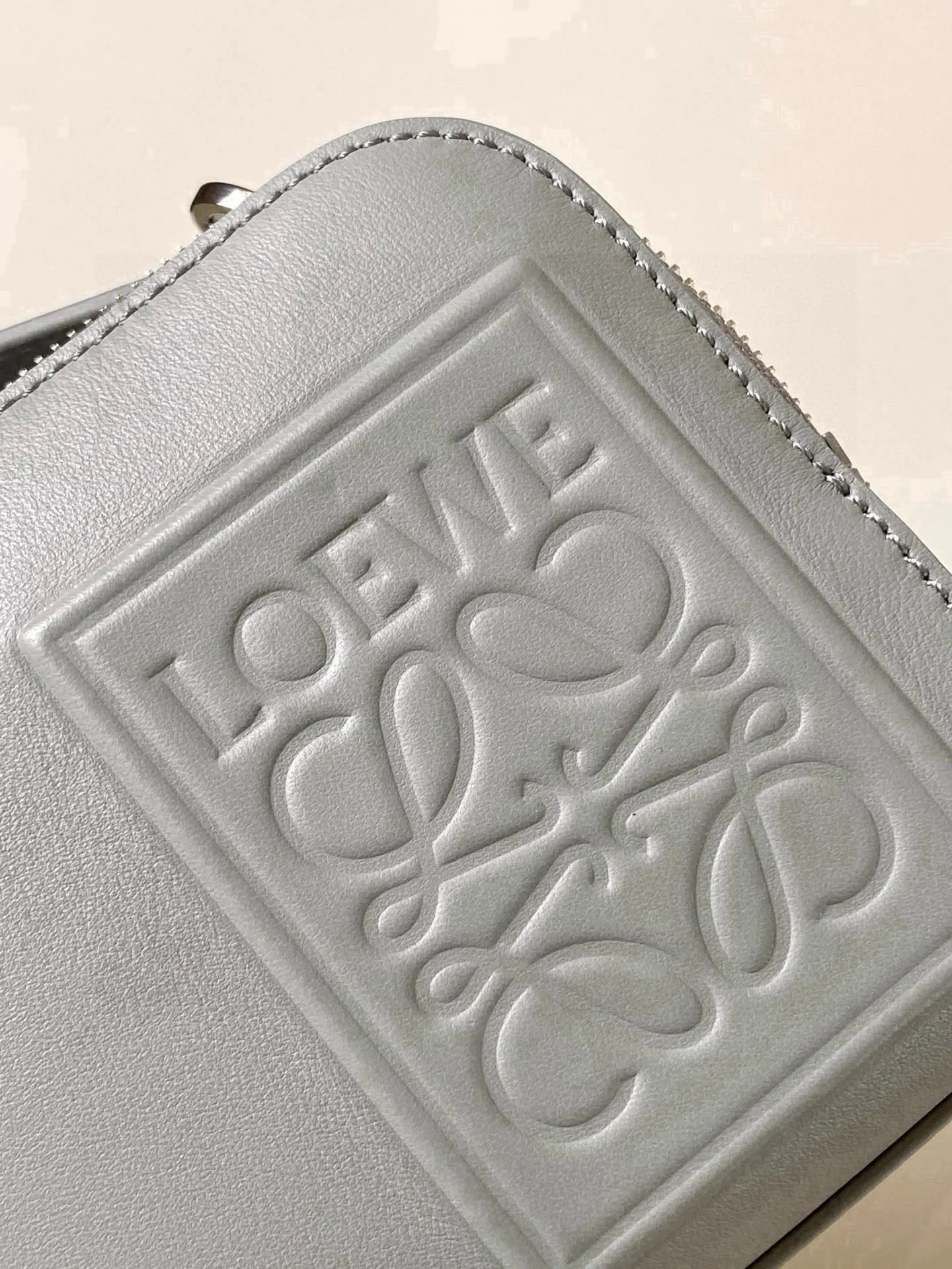 Loewe 9111 Satin Cowhide Mini Camera Crossbody Bag Women s Crossbody Bag - Detail view 5