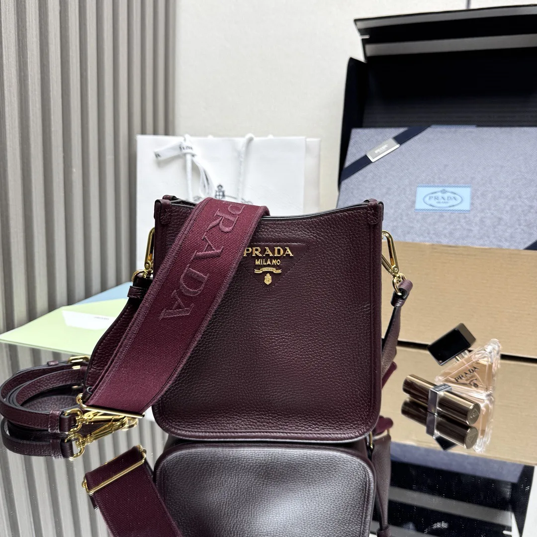 普拉达1BH191 新款单肩包 女士斜挎包