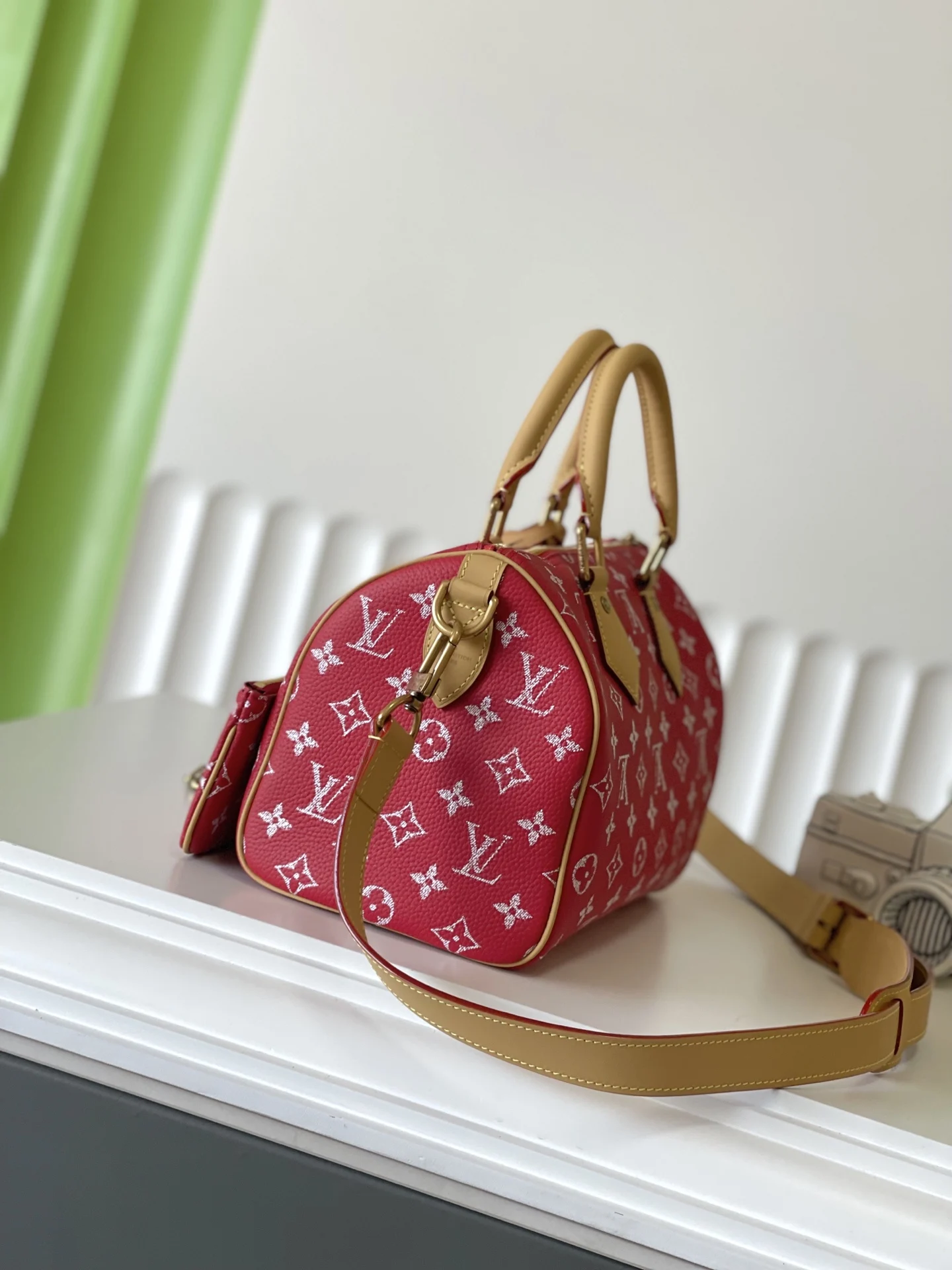 Louis Vuitton M24425 SPEEDY P9 Full Leather Pillow Bag Handheld Crossbody Bag - Detail view 2